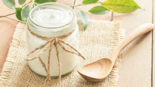 Nhiều loại sữa chua được quảng cáo chứa probiotic. Nhiều loại sữa chua được quảng cáo chứa probiotic. Ảnh: BBC.