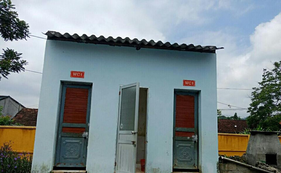 3 phòng vệ sinh duy nhất cho 407 học sinh, 30 giáo viên sử dụng tại Trường TH Thanh Vân (xã Thanh Vân – huyện Quản Bạ - Hà Giang). Ảnh: Thanh Long