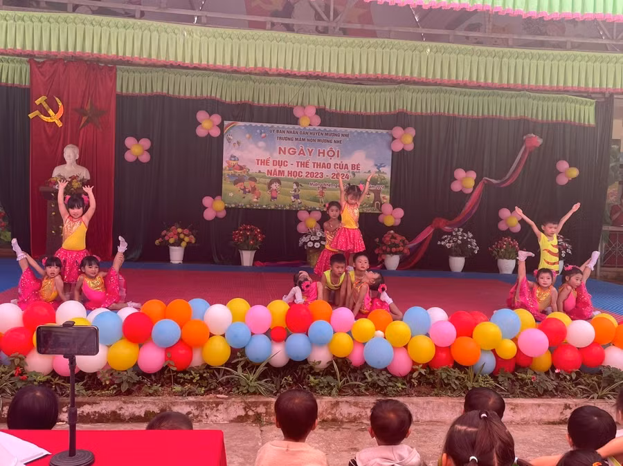 Biểu diễn Aerobic.