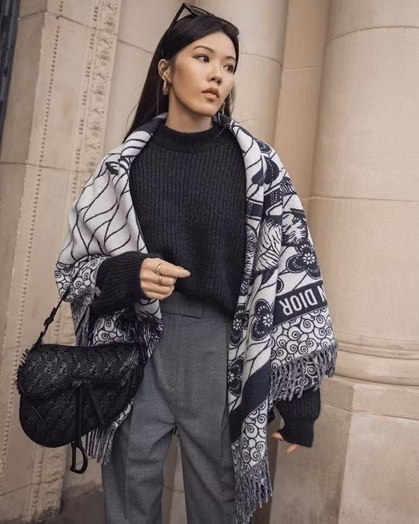 Instagram tuần qua: Mix trang phục đỏ thông minh cho mùa đông 