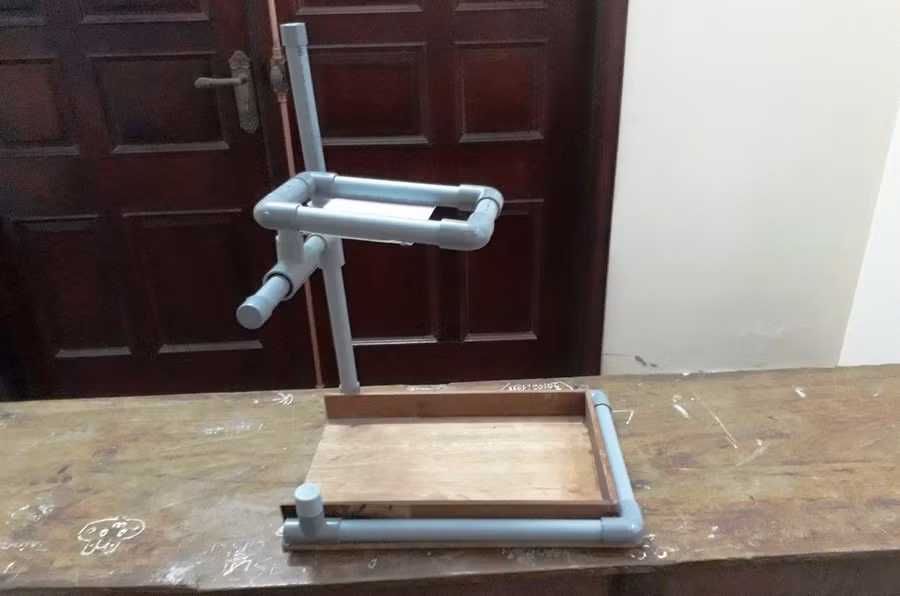 Máy chấm thi bài thi trắc nghiệm.