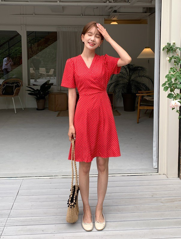 Mẫu váy “ai mặc cũng đẹp”, còn giúp bạn trông gầy đi vài kg ảnh 4