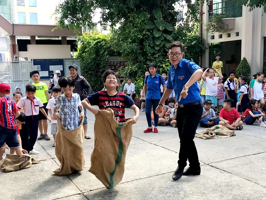 Tham gia sinh hoạt hè tại khu dân cư giúp các em có những trải nghiệm thú vị trong những ngày hè. (Ảnh minh họa)