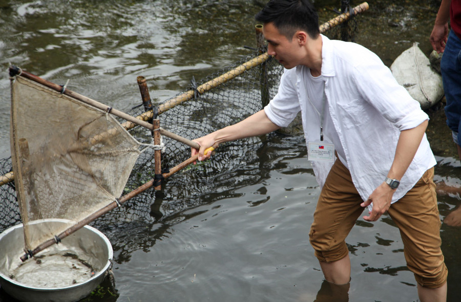Thời điểm tốt nhất đến tham quan Công viên sinh thái đầm lầy Mataian là từ tháng 5 đến tháng 8, mùa sen nở. Hầu hết du khách đều tới đây để ngắm hoa sen.