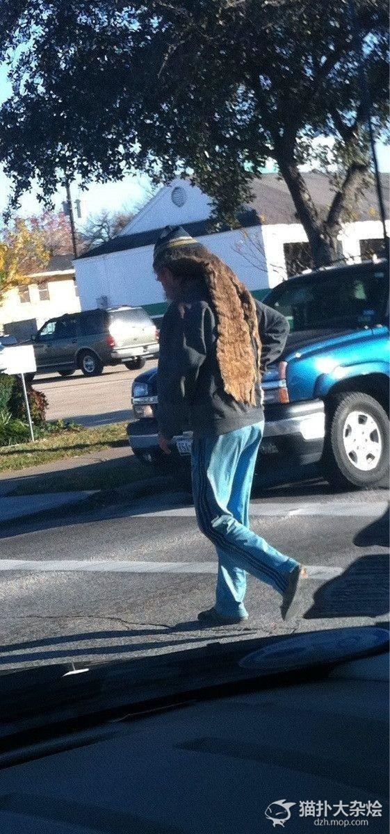 “Hoảng hốt” với những mái tóc 10 năm chưa hề cắt gội ảnh 11 “Hoảng hốt” với những mái tóc 10 năm chưa hề cắt gội ảnh 11