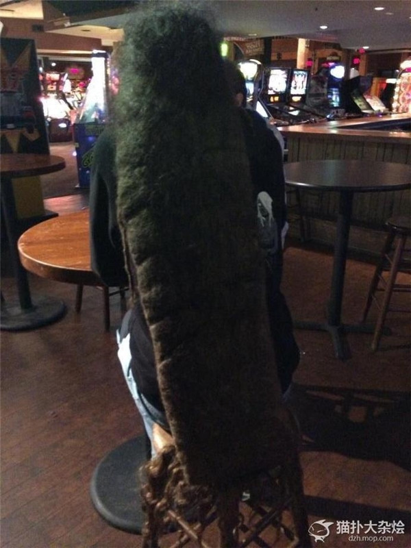 “Hoảng hốt” với những mái tóc 10 năm chưa hề cắt gội ảnh 10 “Hoảng hốt” với những mái tóc 10 năm chưa hề cắt gội ảnh 10