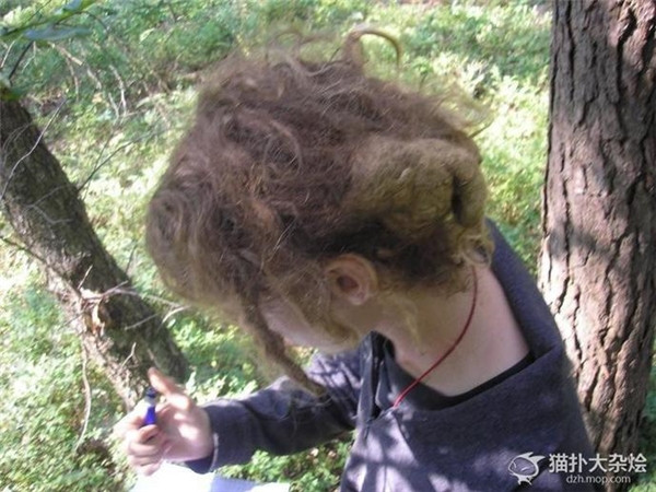 “Hoảng hốt” với những mái tóc 10 năm chưa hề cắt gội ảnh 8 “Hoảng hốt” với những mái tóc 10 năm chưa hề cắt gội ảnh 8