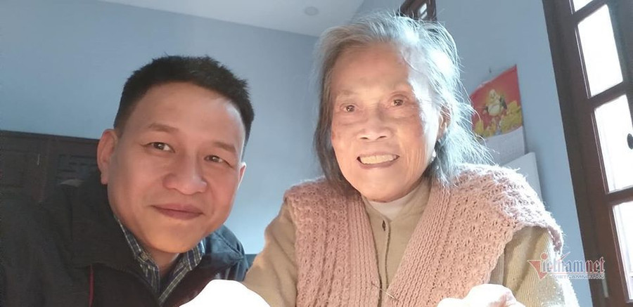 Anh Hiếu và GS Lê Thi (con gái GS Dương Quảng Hàm).