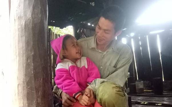 5 em nhỏ thuộc gia đình có hoàn cảnh khó khăn được hỗ trợ học phí trong 1 năm học