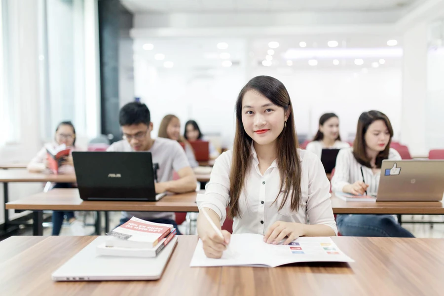 Các trường đại học đang đóng vai trò quan trọng trong việc đáp ứng nhu cầu học tập liên tục của mọi người