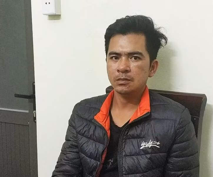 Đối tượng Nguyễn Văn Thảo tại cơ quan công an, ảnh: QTV