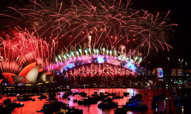  Pháo hoa thắp sáng bầu trời ở Australia. (Ảnh: Getty) 