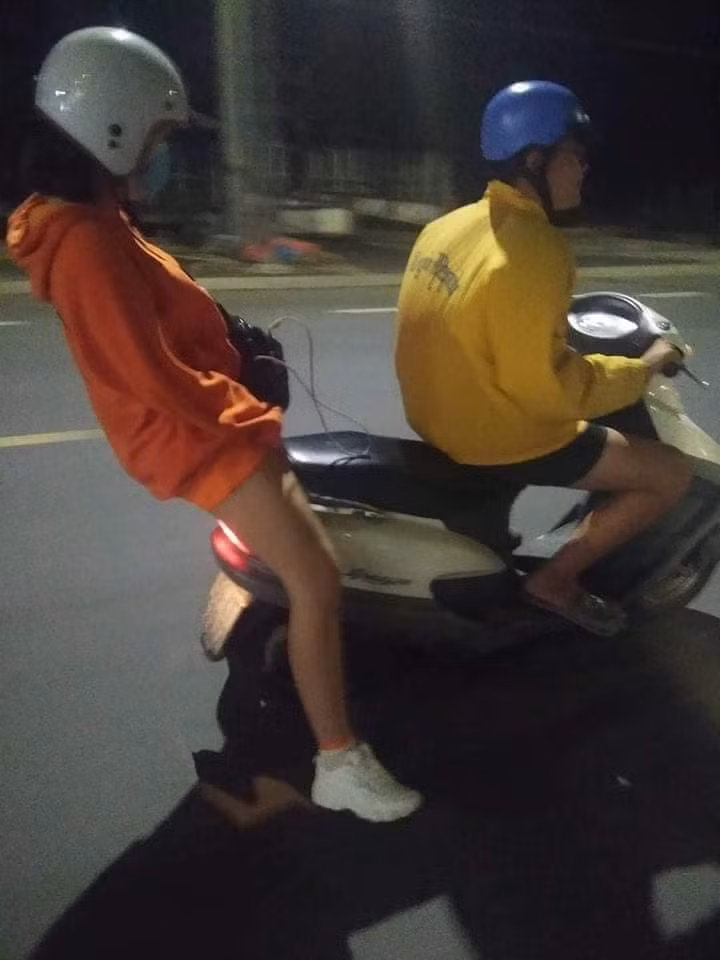 Đang rất bực minh