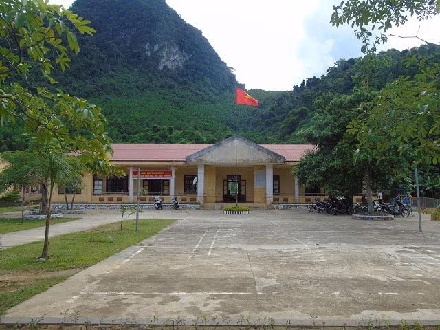 Vượt khó gieo chữ giữa đại ngàn - Ảnh 3.