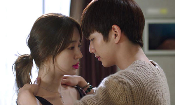 Ha he khi bat ngo gap lai nguoi yeu cu tung hai lan 