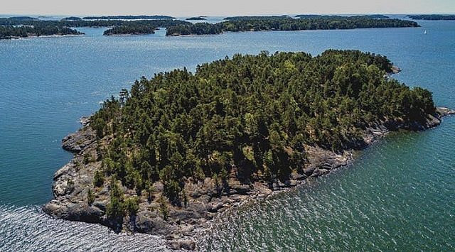 Hòn đảo nơi đàn ông bị cấm cửa - Hình 1