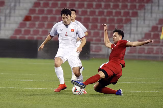  Xuân Trường hoàn thành tốt nhiệm vụ ở giữa sân 