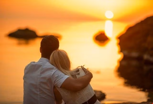 Nhờ người ấy chụp ảnh cưới, tôi hoảng hồn khi nhận album còn bị chồng coi không ra gì - Ảnh 1.