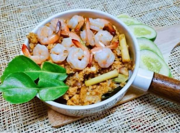 Từng béo như thùng phi, cô gái Thái giảm 30kg, lột xác xinh đẹp 