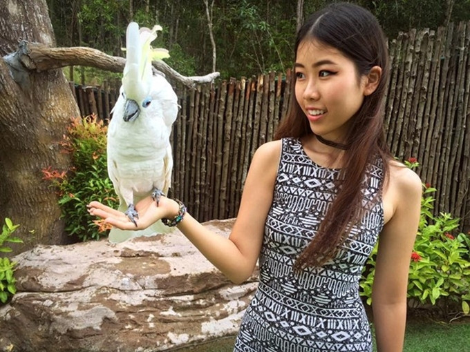 Năm 2017, khi vừa tròn 18, Hạnh An giỏi ngoại ngữ và có khiếu âm nhạc. Em ôm giấc mơ sang Anh bằng cách kiếm học bổng thì bất ngờ tai họa ập xuống. An phát hiện mắc ung thư máu qua dấu hiệu sốt và chảy máu chân răng. Đạo diễn Đỗ Đức Thành giữ thái độ điềm nhiên trước con nhưng sau đó tìm góc kín để òa khóc.