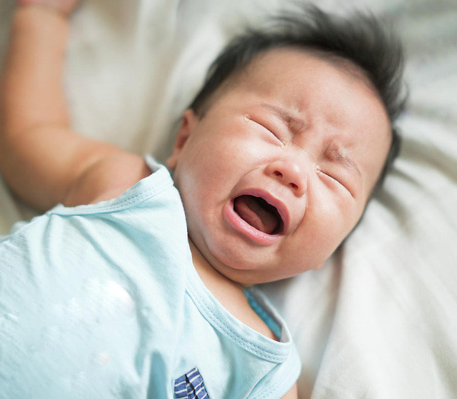 Theo mẹ vào dự đám tang, bé trai 2 tuổi đột nhiên kinh hãi khóc ré lên, đến khi ra ngoài thì lại nín và sự thật gây rùng mình đằng sau - Ảnh 5. Theo mẹ vào dự đám tang, bé trai 2 tuổi đột nhiên kinh hãi khóc ré lên, đến khi ra ngoài thì lại nín và sự thật gây rùng mình đằng sau - Ảnh 5.