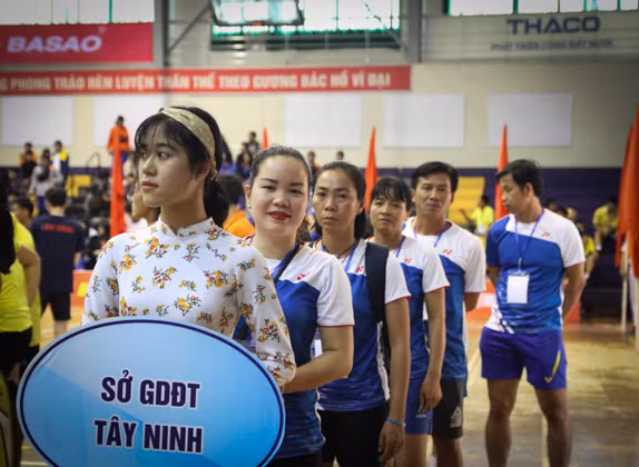 Các VĐV đến từ đoàn Sở GD&ĐT tỉnh Tây Ninh hào hứng tham dự giải.