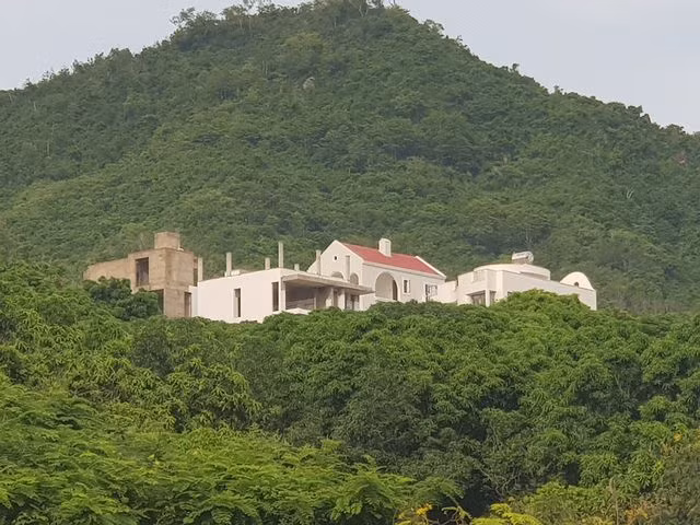 Khu biệt thự Đường Đệ khu vực núi Cô Tiên (phường Vĩnh Hòa, TP Nha Trang)