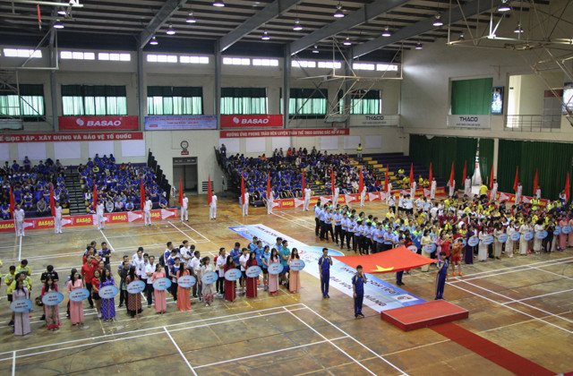 Toàn cảnh buổi Lễ khai mạc Giải Cầu lông Người giáo viên nhân dân toàn quốc 2019. Toàn cảnh buổi Lễ khai mạc Giải Cầu lông Người giáo viên nhân dân toàn quốc 2019.