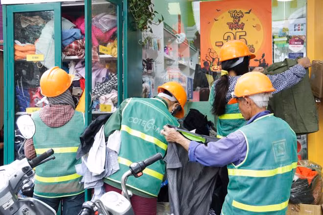 Hà Nội: Xuất hiện nhiều tủ quần áo 0 đồng dành cho người nghèo - 5