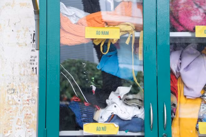 Hà Nội: Xuất hiện nhiều tủ quần áo 0 đồng dành cho người nghèo - 3