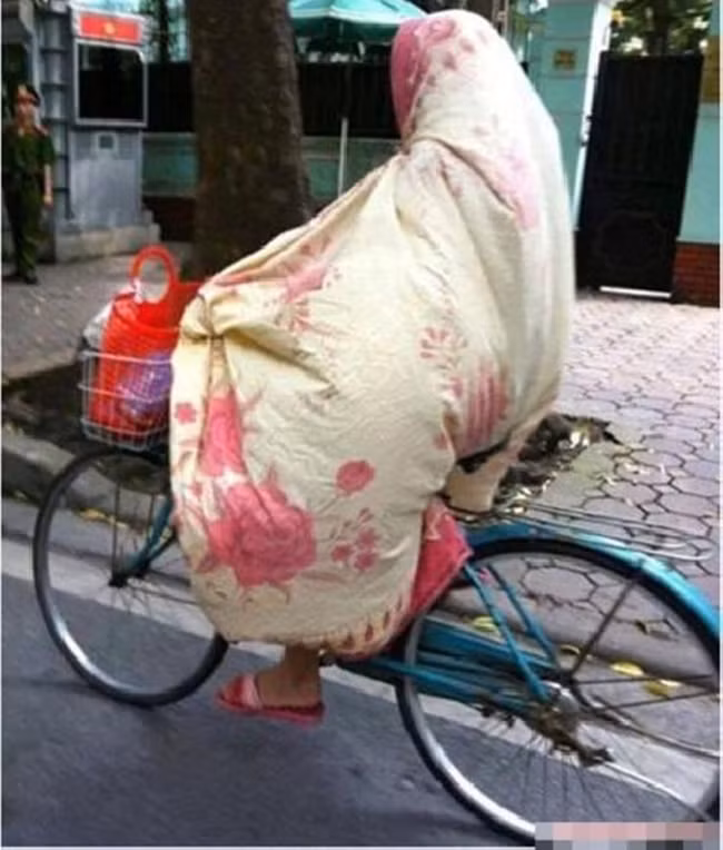 muon kieu "thoi trang phang thoi tiet" cua chi em hinh anh 11