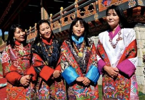 4 hoàng hậu là chị em ruột tại quốc gia hạnh phúc Bhutan