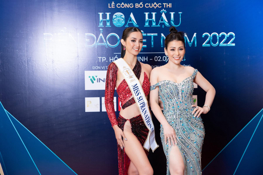 Hoa hậu Siêu quốc gia 2013 - Mutya Johanna Datul (trái) và bà Đàm Hương Thủy – Chủ tịch của cuộc thi Hoa hậu Biển đảo Việt Nam 2022 Hoa hậu Siêu quốc gia 2013 - Mutya Johanna Datul (trái) và bà Đàm Hương Thủy – Chủ tịch của cuộc thi Hoa hậu Biển đảo Việt Nam 2022