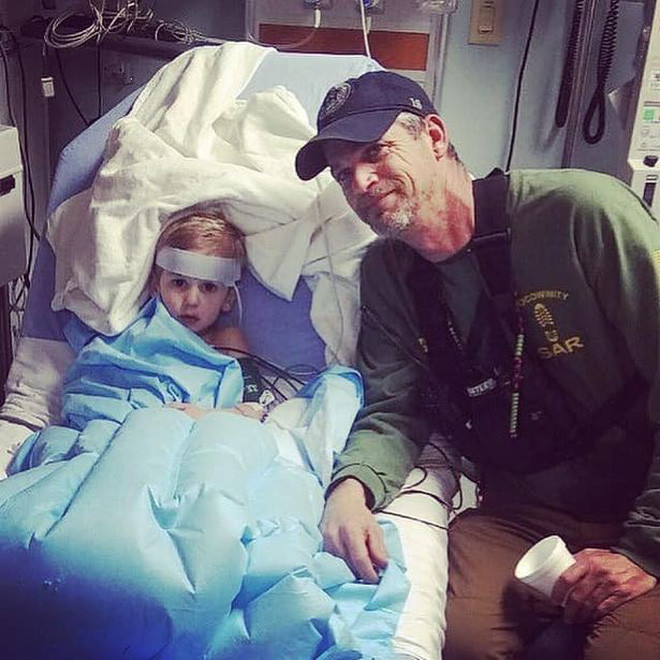 Bé 3 tuổi lạc trong rừng mưa lạnh suốt 2 ngày, khi được tìm thấy cậu nói "đã đi chơi với gấu" và mọi người tin câu chuyện này - Ảnh 2. Bé 3 tuổi lạc trong rừng mưa lạnh suốt 2 ngày, khi được tìm thấy cậu nói đã đi chơi với gấu và mọi người tin câu chuyện này-3