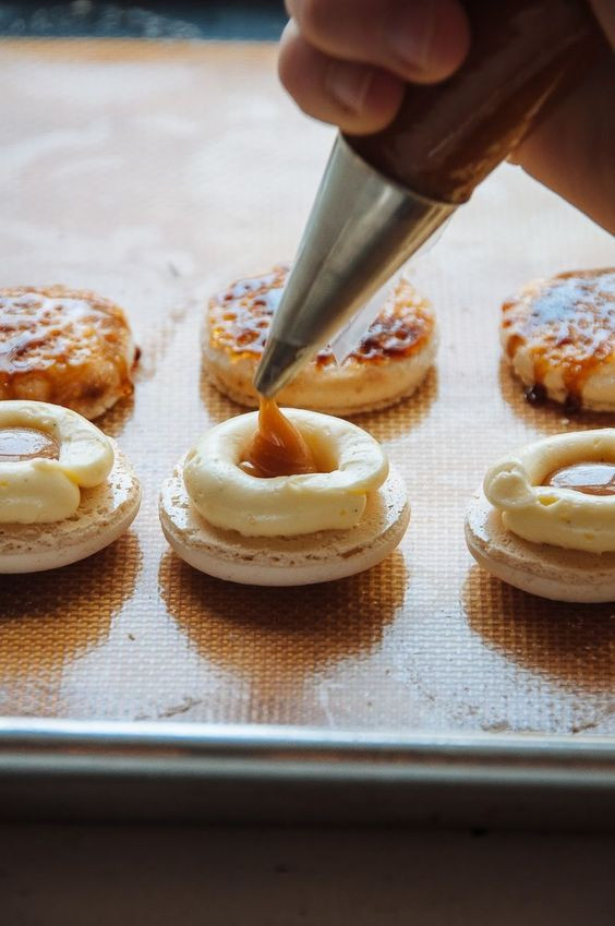 Điều ai cũng thắc mắc bao lâu nay: bánh Macaron có gì mà đắt như thế? - Ảnh 2. Điều ai cũng thắc mắc bao lâu nay: bánh Macaron có gì mà đắt như thế? - Ảnh 2.