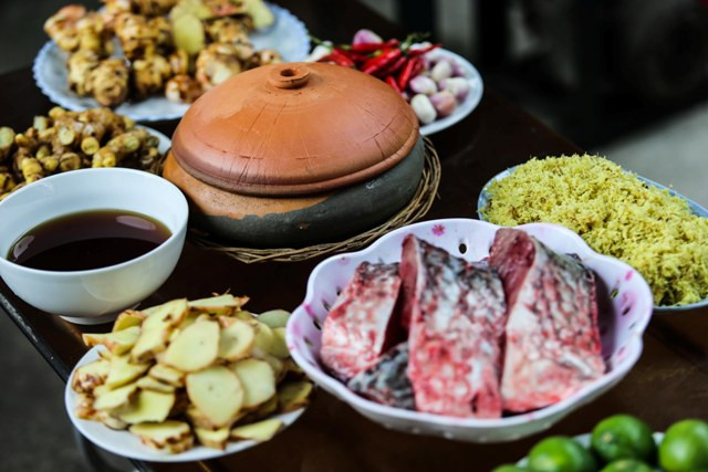 Ngoài những nguyên liệu hoàn toàn tự nhiên, người dân tại đây không cho thêm bất kỳ nguyên liệu nào khác vào nồi cá kho.