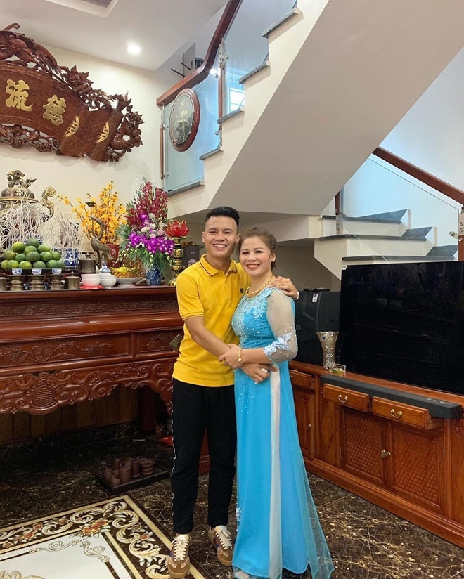 Quang Hải ăn mặc giản dị, ít dùng đồ hiệu vẫn được fan khen ngợi ảnh 6 Quang Hải ăn mặc giản dị, ít dùng đồ hiệu vẫn được fan khen ngợi ảnh 6