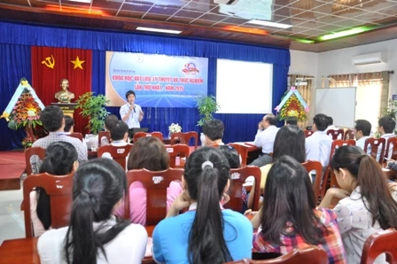 Diễn đàn khoa học “Khoa học vật liệu: Lý thuyết và thực nghiệm” thu hút sự quan tâm của các nhà khoa học, giảng viên trên địa bàn khu vực miền Trung.