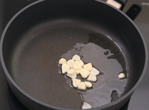 Dưa chua xào tôm mực ngon cơm - 6