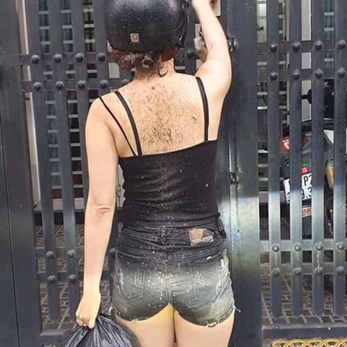 Em có muốn cả đời này làm... chắn bùn cho anh?