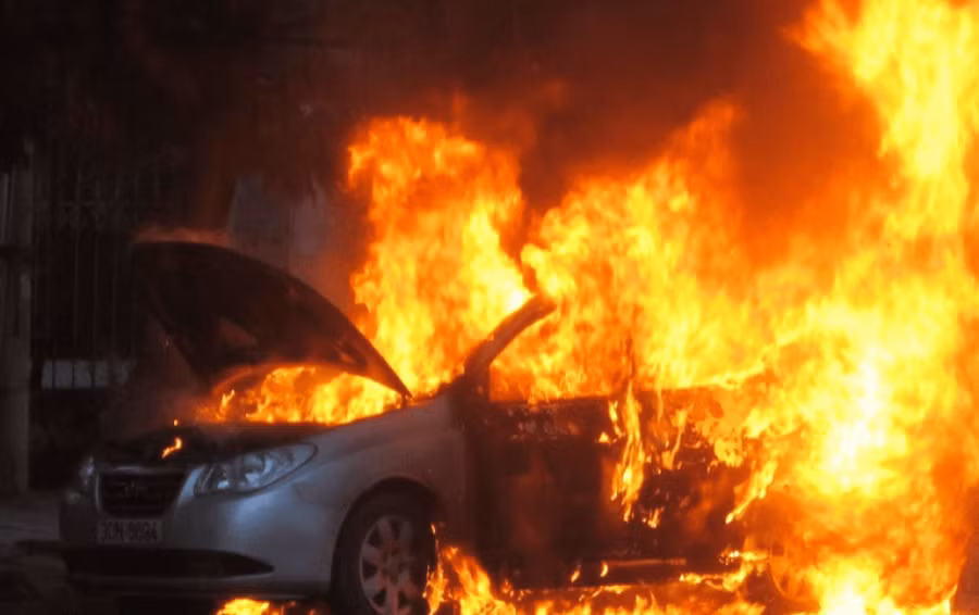 Xăng giả tác hại thế nào đến ô tô, xe máy?