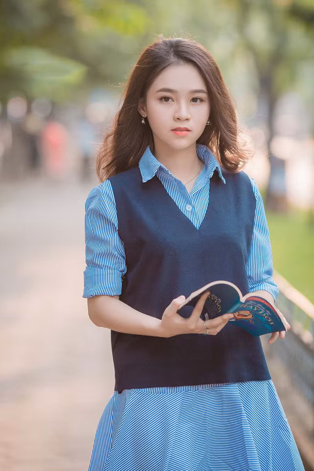 Nụ cười đẹp tựa nắng thu của nữ sinh Hà thành ảnh 2