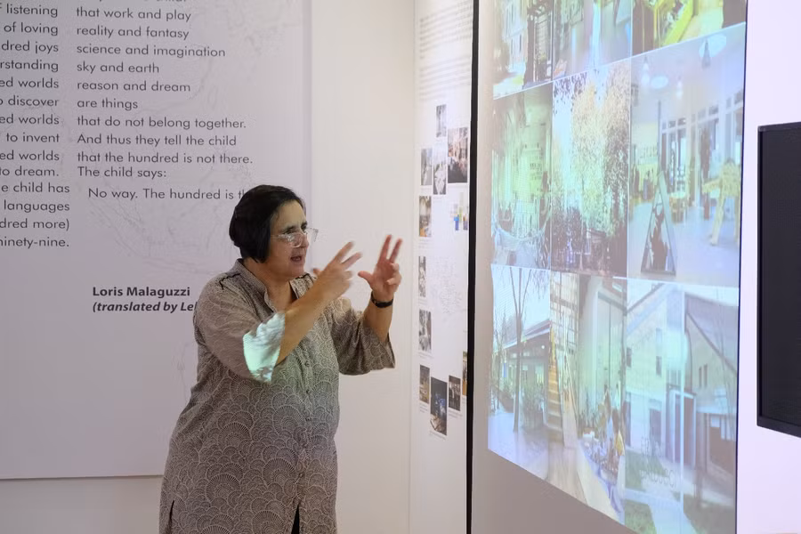 Cô Marina Castagnetti - Chuyên gia đào tạo Reggio Children (Ý) trong một chương trình tập huấn trực tiếp tại Global Embassy trước đây