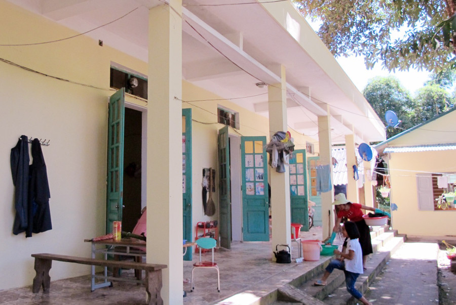 Nhà công vụ cho giáo viên được quan tâm đầu tư. Ảnh: Thanh Long Nhà công vụ cho giáo viên được quan tâm đầu tư. Ảnh: Thanh Long