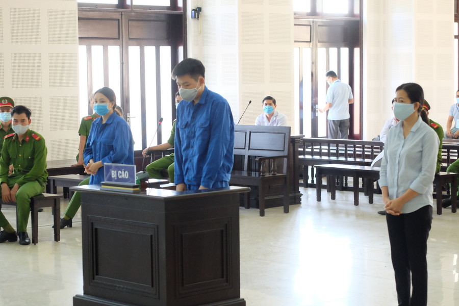 Các bị cáo tại phiên xét xử