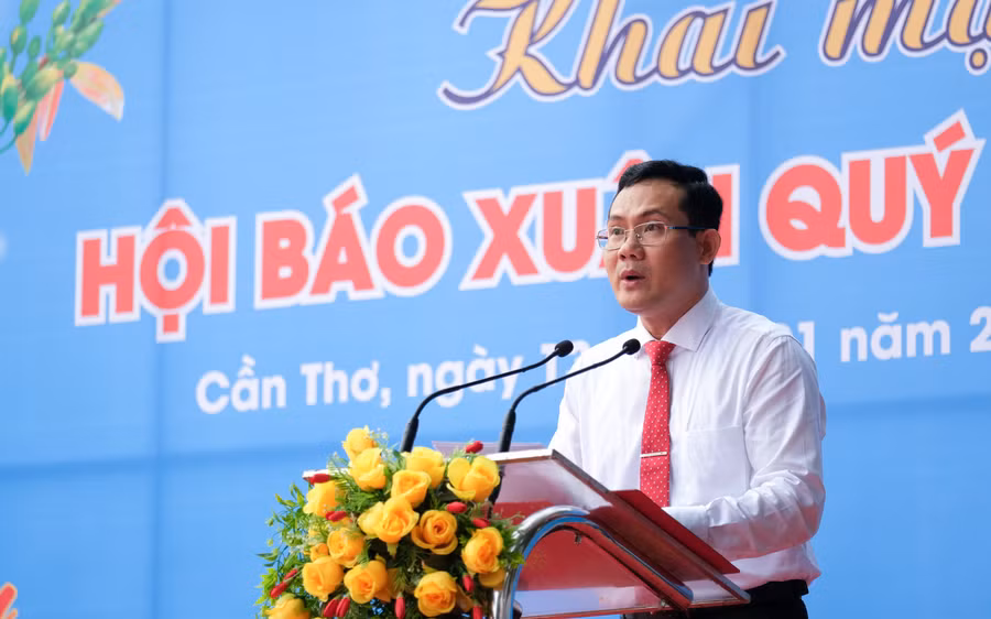 Ông Nguyễn Minh Tuấn, Giám đốc Sở Văn hóa, Thể thao và Du lịch phát biểu khai mạc Hội Báo Xuân năm 2023.