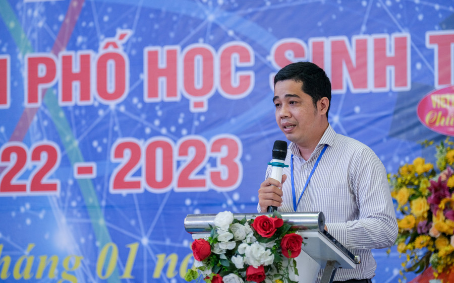 Ban tổ chức và ban giám khảo báo cáo tổng kết cuộc thi. Ban tổ chức và ban giám khảo báo cáo tổng kết cuộc thi.