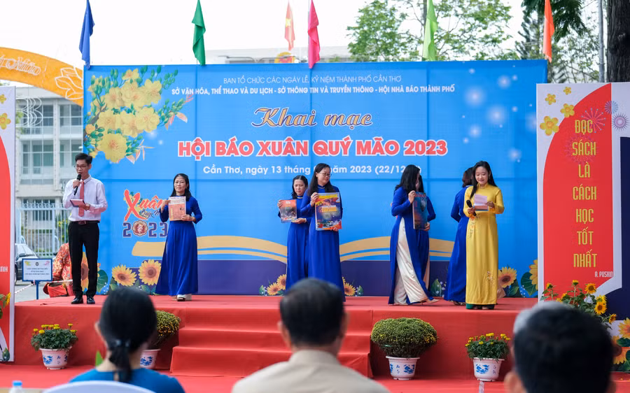 Một số tiết mục văn nghệ, giới thiệu các ấn phẩm tham gia Hội Báo Xuân năm 2023.