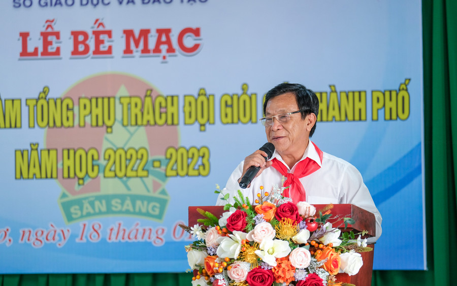 Ông Nguyễn Hữu Nhân, Trưởng Phòng Chính trị tư tưởng (Sở GD&ĐT) báo cáo tổng kết hội thi. Ông Nguyễn Hữu Nhân, Trưởng Phòng Chính trị tư tưởng (Sở GD&ĐT) báo cáo tổng kết hội thi.