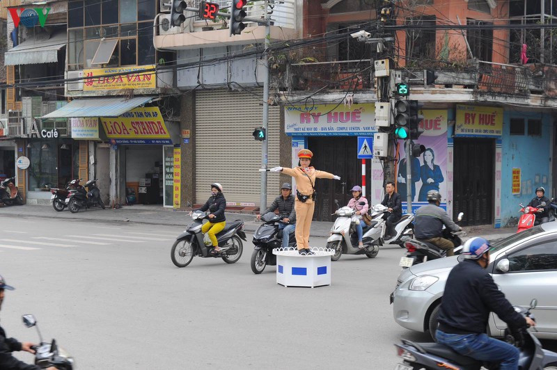 những "bóng hồng" csgt trên đường phố hải dương hình 2 nhung "bong hong" csgt tren duong pho hai duong hinh 2